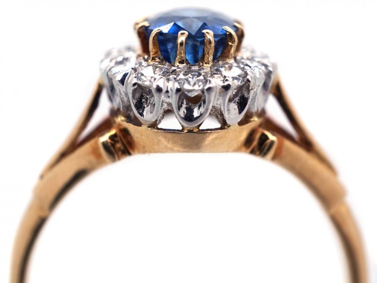 18ct Gold, Sapphire & Diamond Oval Cluster Ring