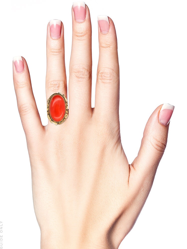 Large Oval 18ct Gold & Coral Ring