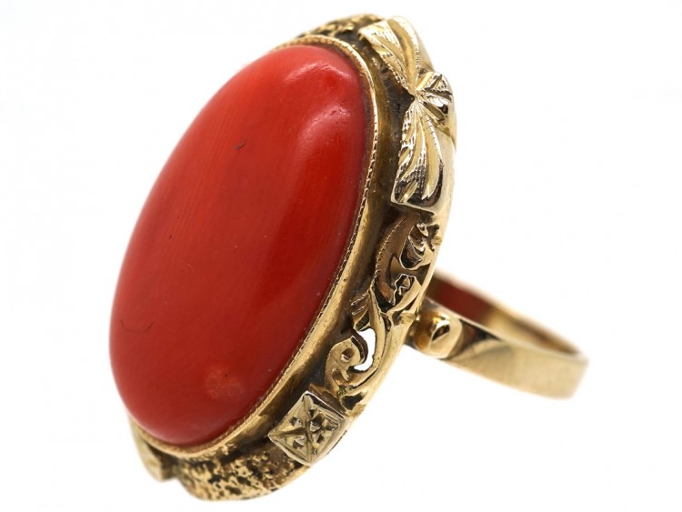 Large Oval 18ct Gold & Coral Ring