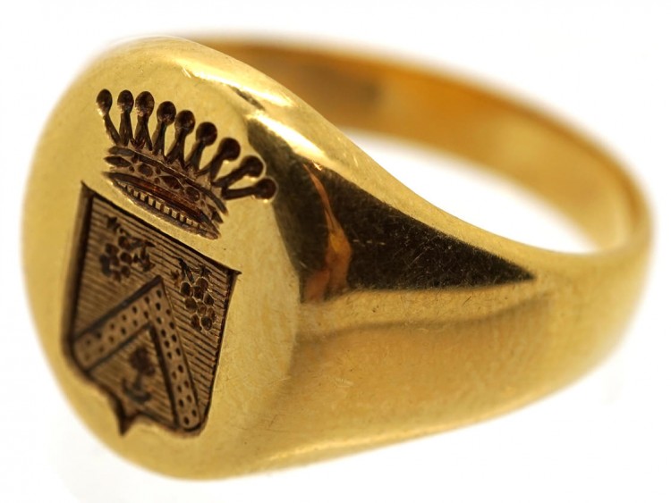 French 18ct Gold Signet Ring With Engraved Crest