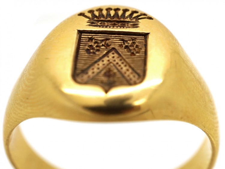 French 18ct Gold Signet Ring With Engraved Crest