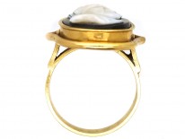 Victorian 18ct Gold Portrait Ring of Dante Carved in Sardonyx