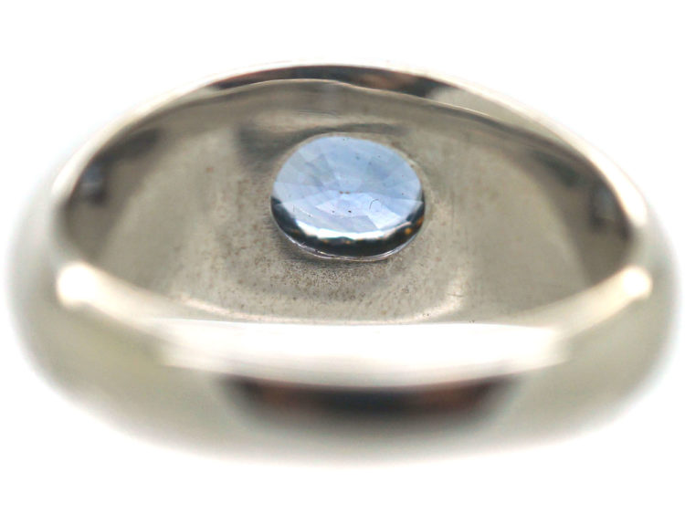 14ct White Gold Ring Set With an Oval Sapphire