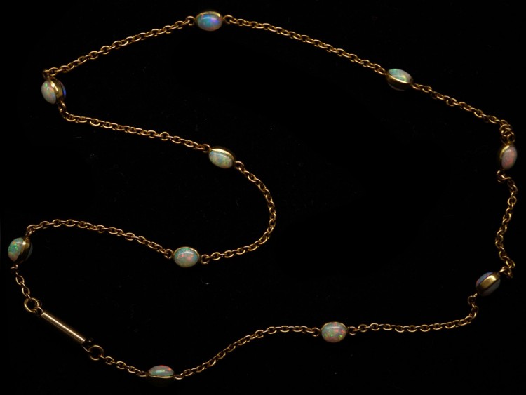 Edwardian 15ct Gold ​& Opal Chain