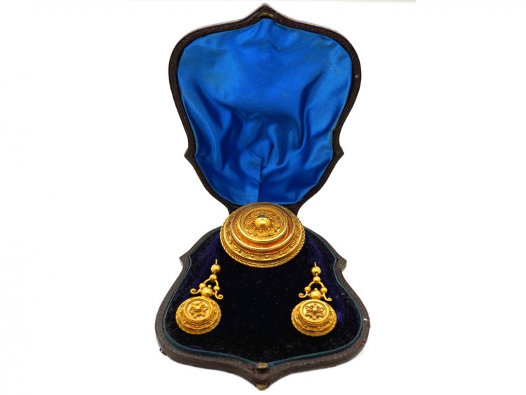 Victorian 15ct Gold Brooch ​& Earrings Set in Original Case