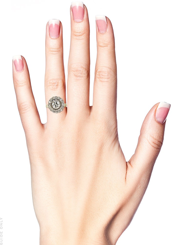 18ct White Gold Diamond Daisy Cluster Ring