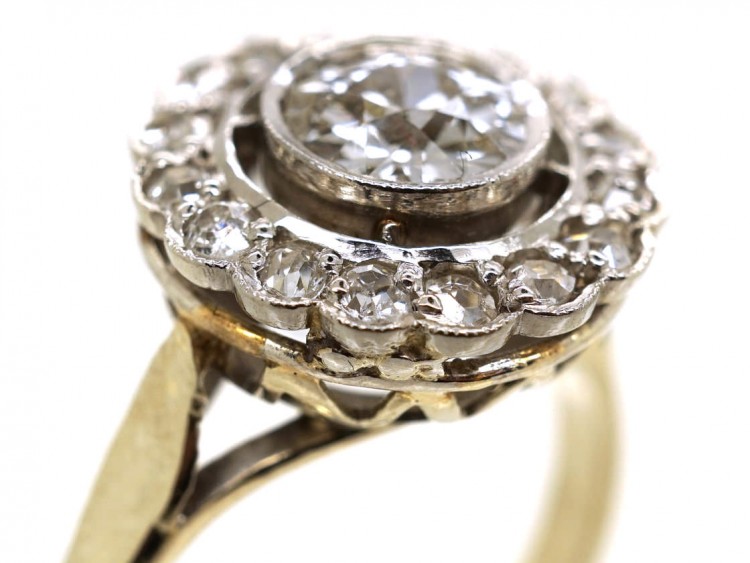 18ct White Gold Diamond Daisy Cluster Ring