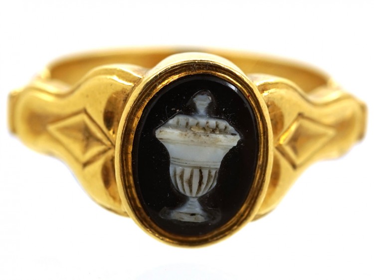 Georgian 18ct Gold Mourning Ring With Hardstone Urn