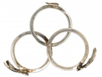 Silver Clasped Hands Opening Fede Ring
