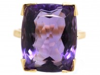 9ct Gold & Amethyst Ring