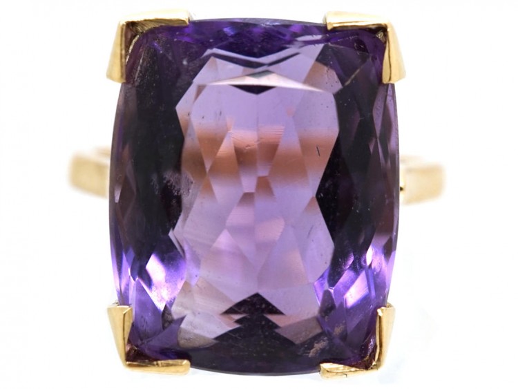 9ct Gold & Amethyst Ring
