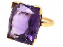 9ct Gold & Amethyst Ring