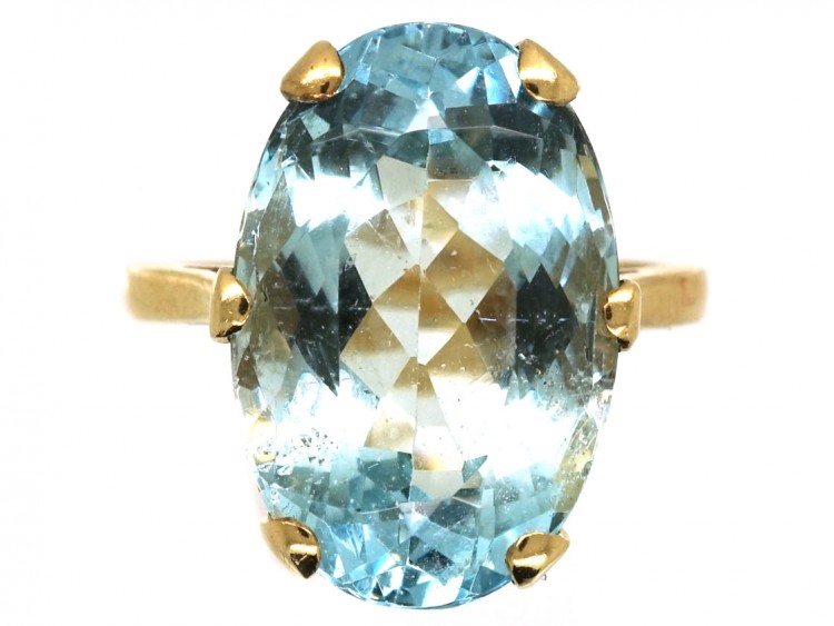 9ct Gold & Large Oval Aquamarine Ring