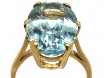 9ct Gold & Large Oval Aquamarine Ring