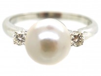 18ct White Gold Pearl & Diamond Ring