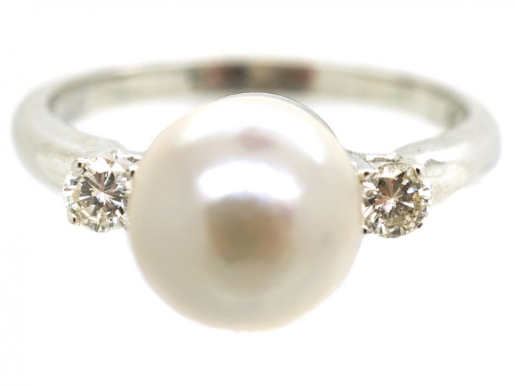 18ct White Gold Pearl & Diamond Ring