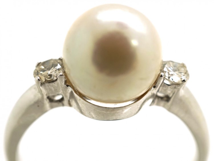 18ct White Gold Pearl & Diamond Ring