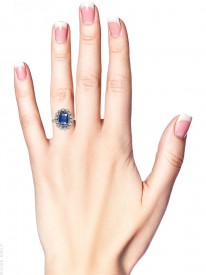 18ct White Gold, Burma Sapphire & Diamond Oval Cluster Ring