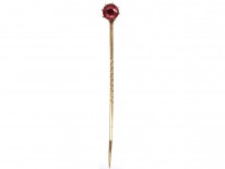 9ct Gold & Garnet Tie Pin