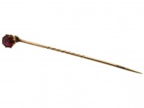 9ct Gold & Garnet Tie Pin