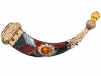 Victorian Gold & Agate Scottish Horn Brooch