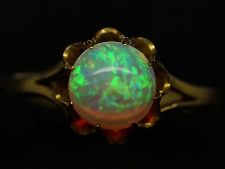 Edwardian 18ct Gold & Opal Cabochon Ring