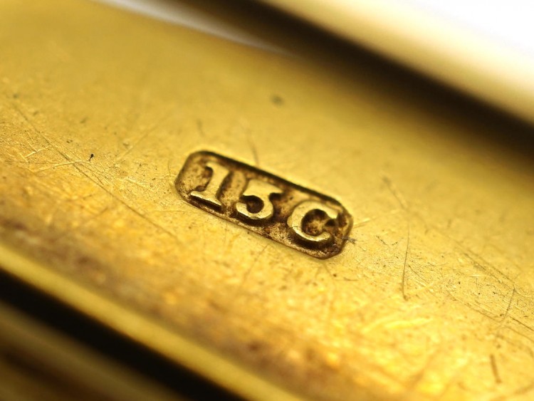 Edwardian 15ct Gold Brooch of an Otter
