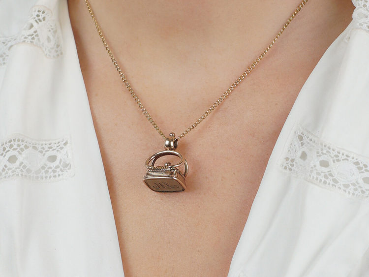 Georgian Gold Cased Seal With Grey Chalcedony Base with M L Monogram