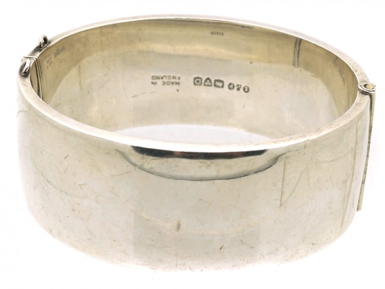 Silver Bangle With Engraved Flower Motif