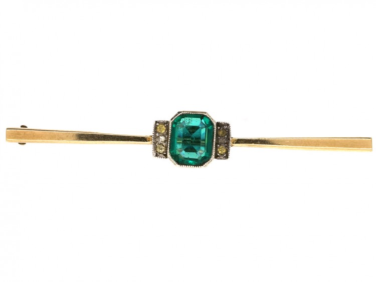 9ct Gold Art Deco Brooch Set With an Emerald Paste