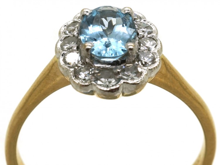 18ct Gold Aquamarine & Diamond Oval Cluster Ring