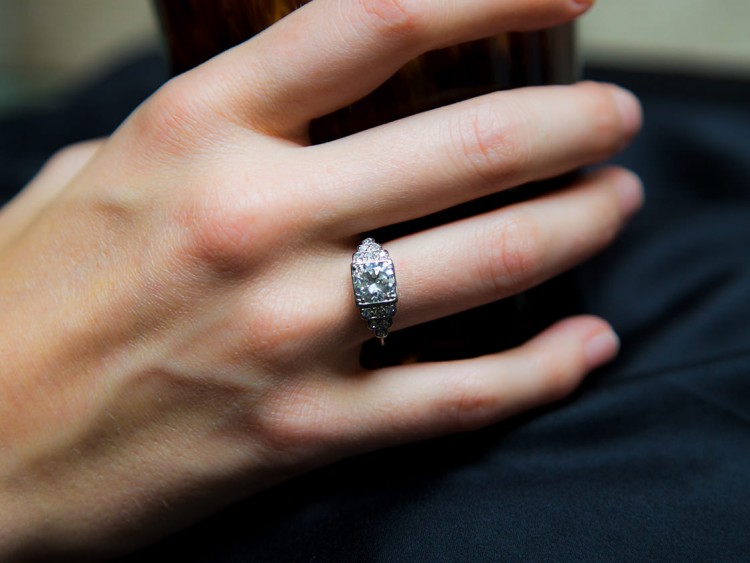 Palladium Single Stone Diamond Ring With Stepped Diamond Shoulders
