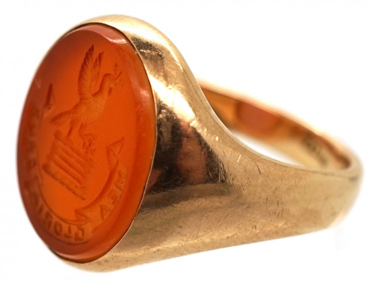 9ct Gold & Carnelian Intaglio with Crest Signet Ring