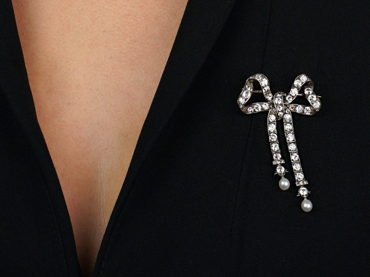 Edwardian Articulated Bow Brooch Set With Diamonds & Natural Pearls