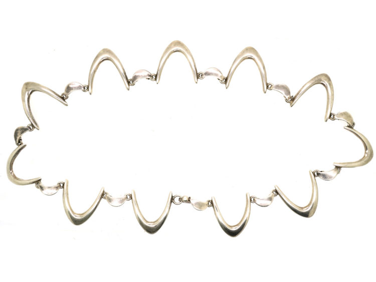 Silver Boomerang Link Collar by E Dragsted
