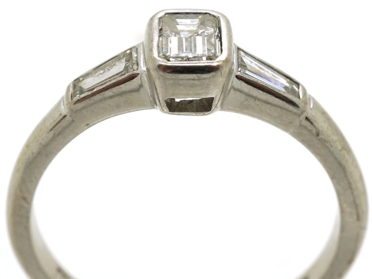 18ct White Gold Three Stone Diamond Ring