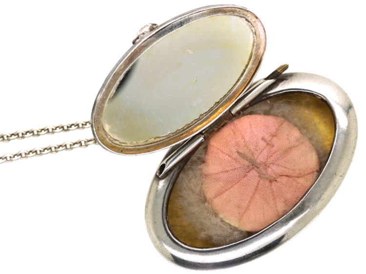 Retro Silver Compact on Long Silver Chain