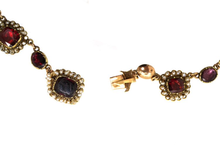 Georgian 9ct Gold, Flat Cut Garnet & Natural Seed Pearls Necklace