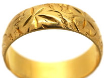 18ct Gold Wedding Band With Roses & Ivy Motif