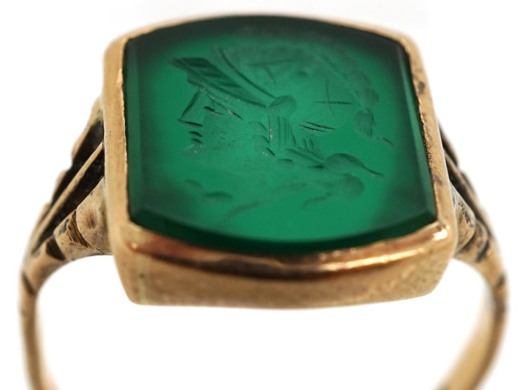 9ct Gold Green Hardstone Intaglio Ring of a Roman Centurion