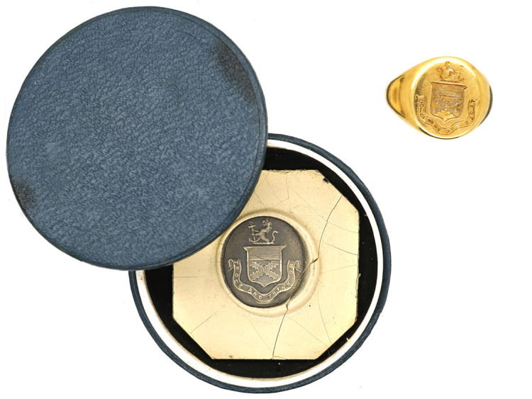 Victorian 18ct Gold Signet Ring With Crest Intaglio