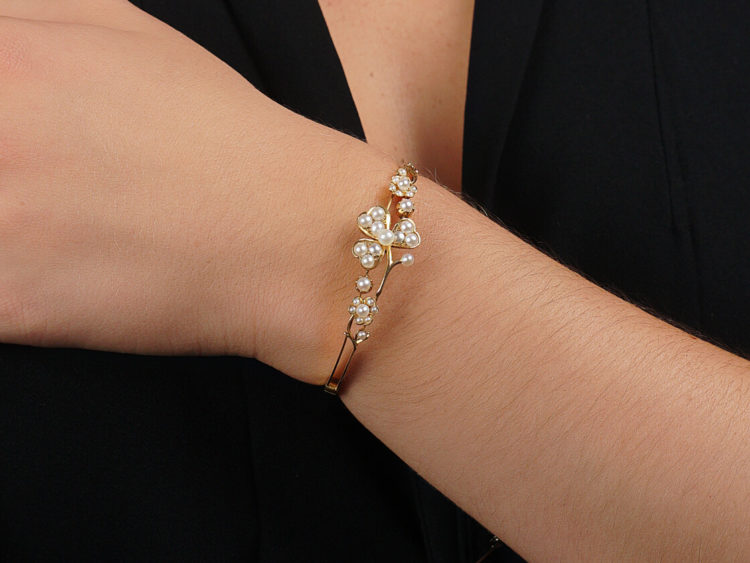 Edwardian 15ct Gold & Natural Split Pearl Bangle in Original Case