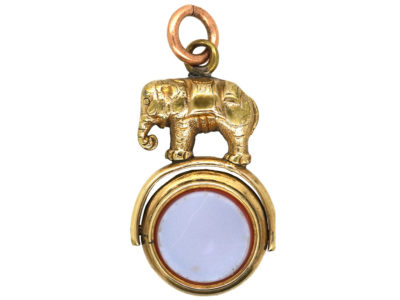 Victorian 15ct Gold Swivel Seal With an Elephant on Top Victorian 15ct Gold Swivel Seal With an Elephant on Top
