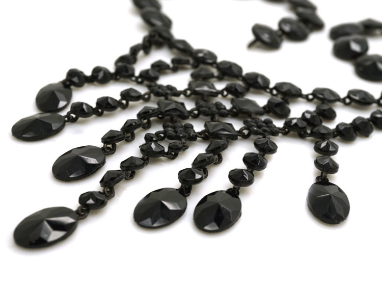 Victorian Vauxhall Glass Necklace