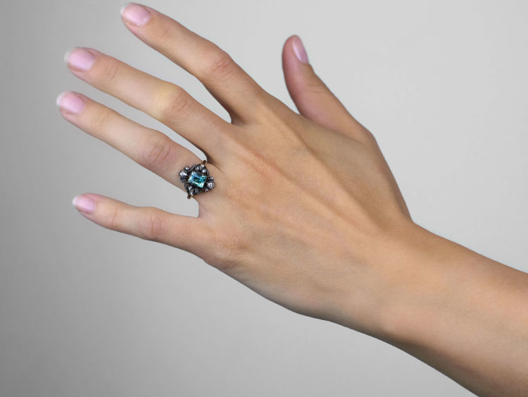 Georgian 15ct Gold, Foiled Green Aquamarine & Rose Diamond Ring