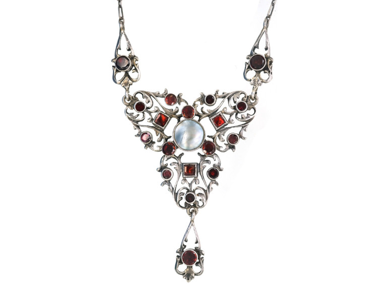 Edwardian Silver, Flat Cut Almandine Garnets & Blister Necklace