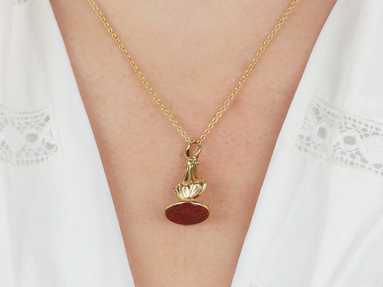 Georgian 15ct Gold Seal With Carnelian Intaglio of a Crest