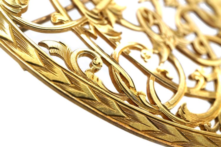 Large Victorian 18ct Gold Heart Shaped Pendant with Pierced Detail