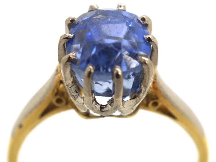18ct Gold Ring Set With a Ceylon Sapphire