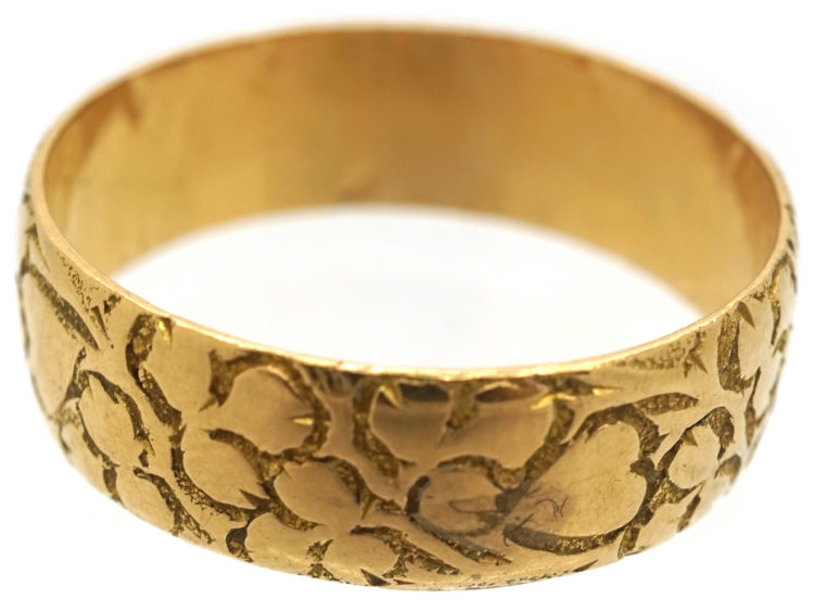 Edwardian 18ct Gold Large Wedding Ring Engraved With Ivy & Hearts